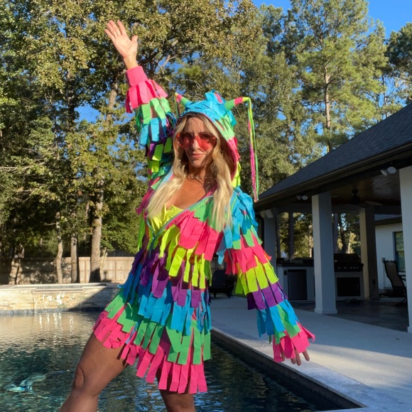 Meet your Posher, Evelyn - Picture 2 of 2